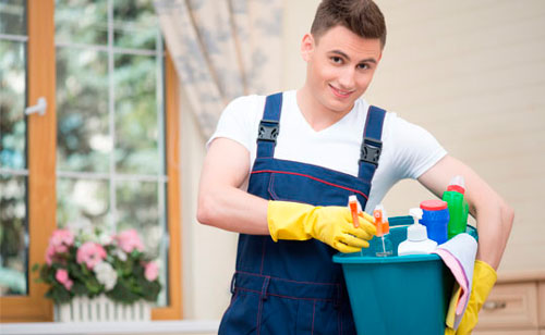 How much does it cost to hire a house or apartment cleaning staff?